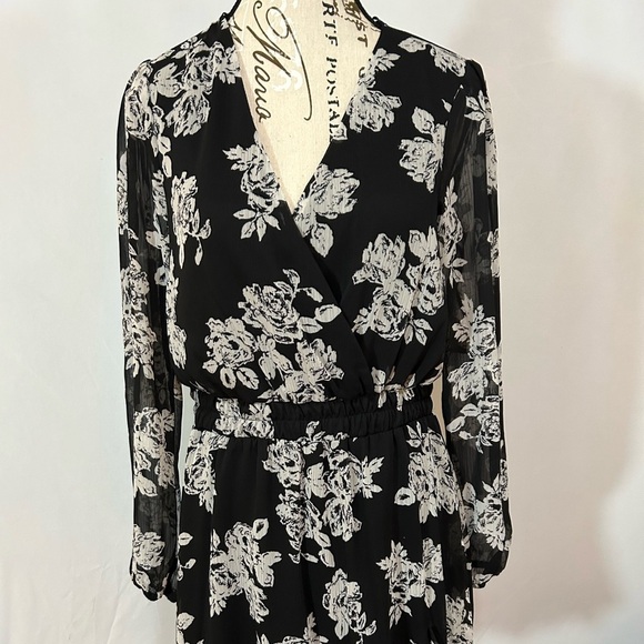 Altar'd State Black and White Long Sleeve Sundress New with tag! - Picture 1 of 11